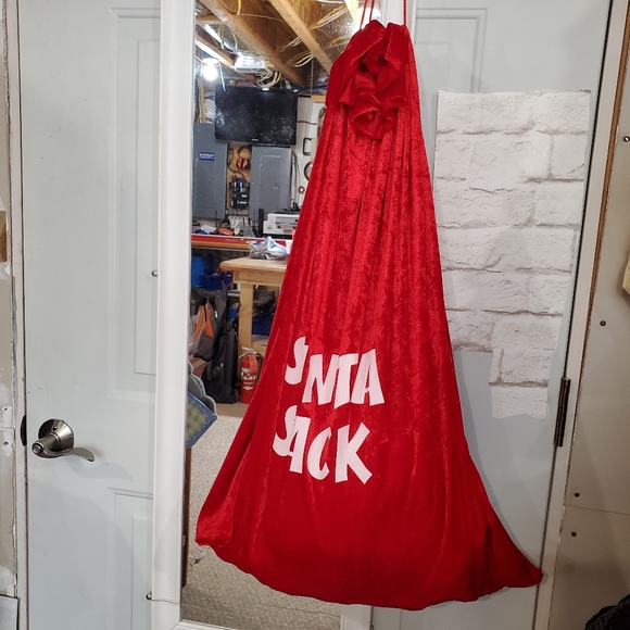 Santa Gift Sack 🎁 - Picture 3 of 5